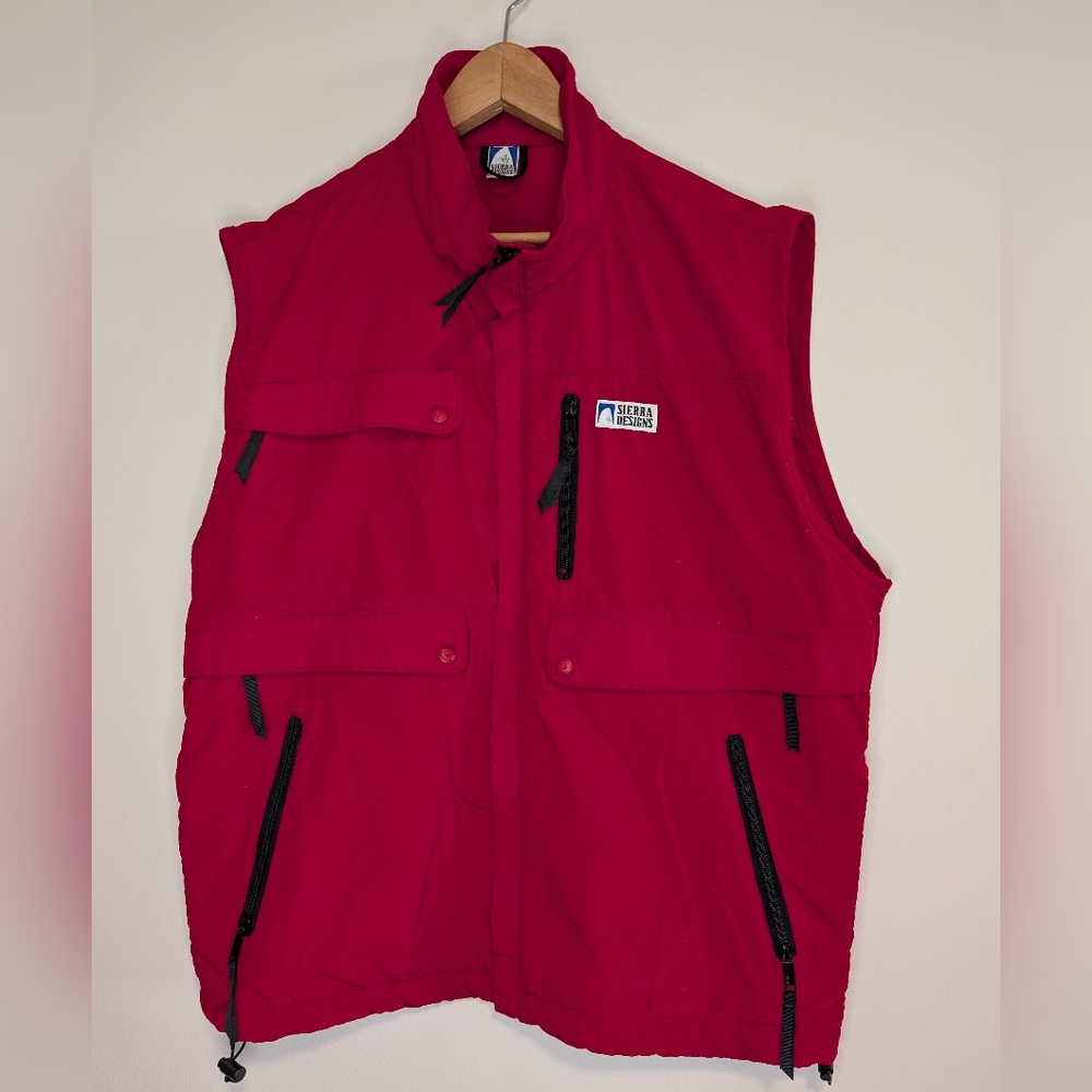 Sierra Designs Red Packable 6 Pocket Vest Jacket - Zip Pocket Detail